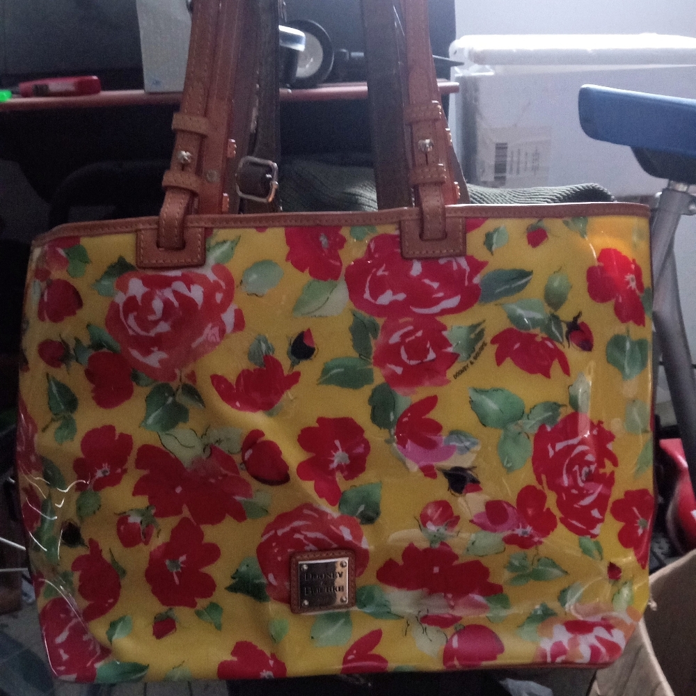 Dooney and Bourke tote